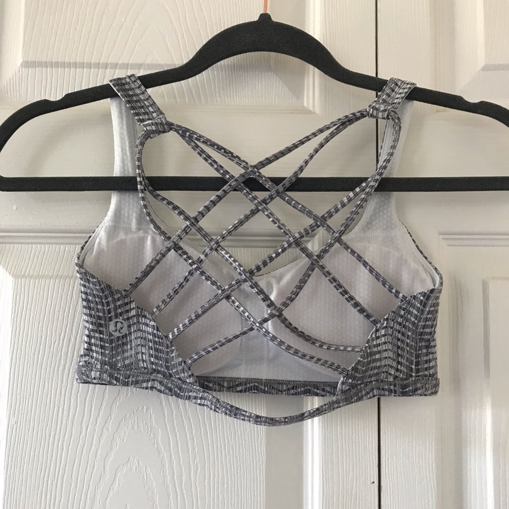 WORN ONCE Lululemon Free to Be Wild Bra Size 4